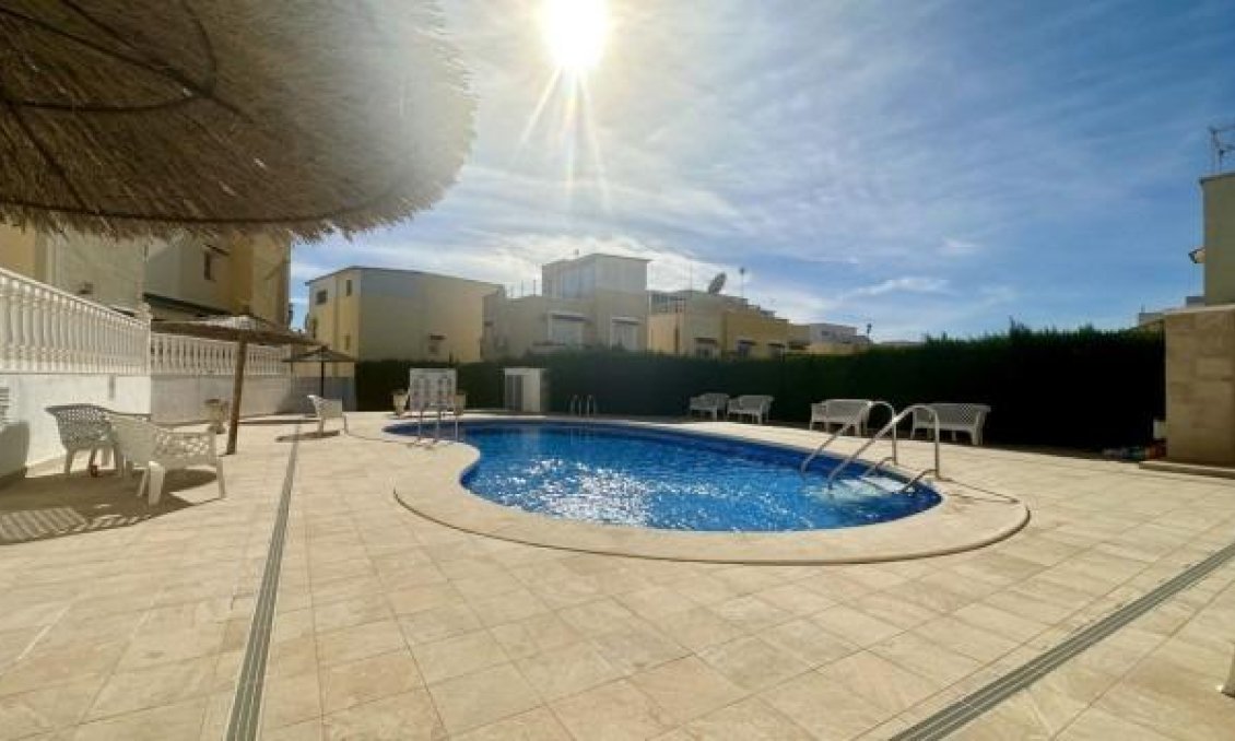 Revânzare - Town House -
Orihuela Costa - Costa Blanca