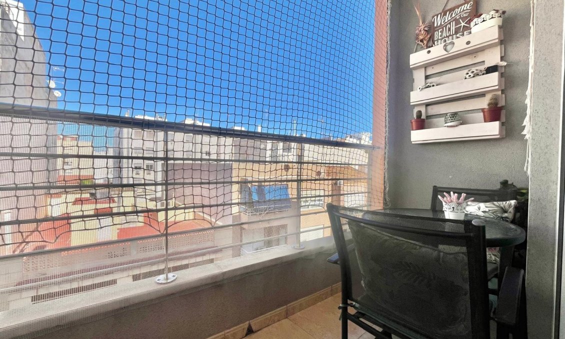 Revânzare - Apartament -
Torrevieja - Centro