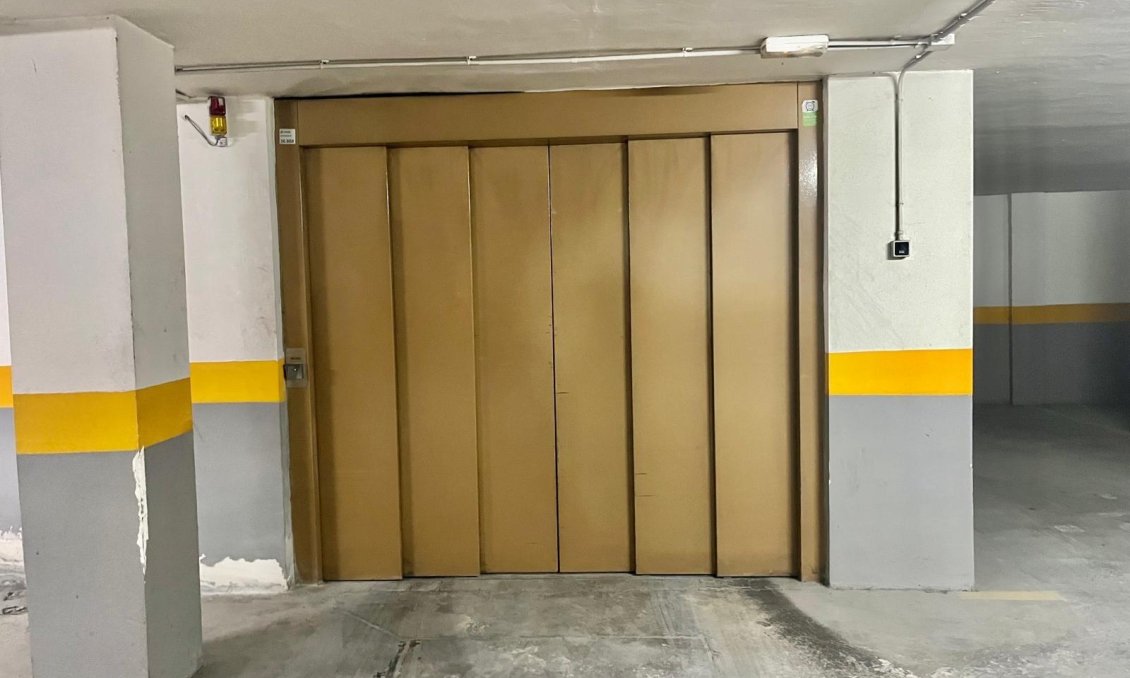 Revânzare - Apartament -
Torrevieja - Centro