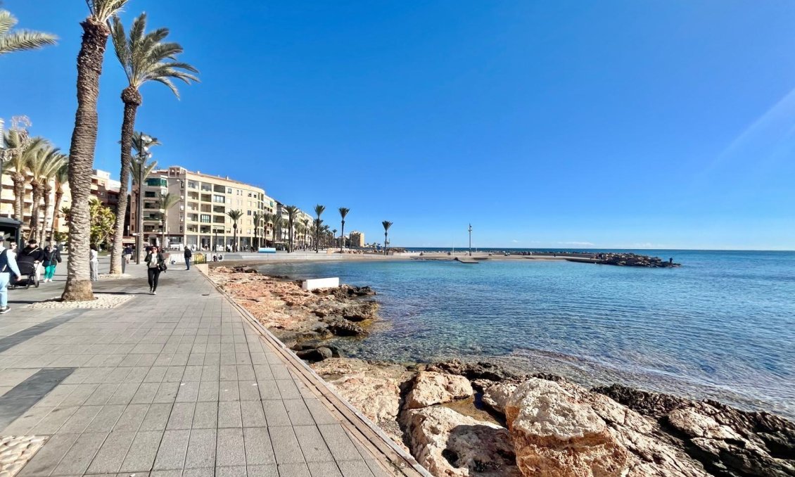 Revânzare - Apartament -
Torrevieja - Centro