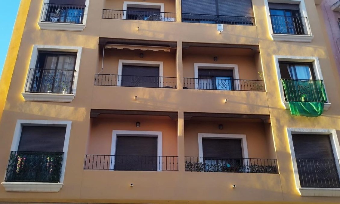 Revânzare - Apartament -
Torrevieja