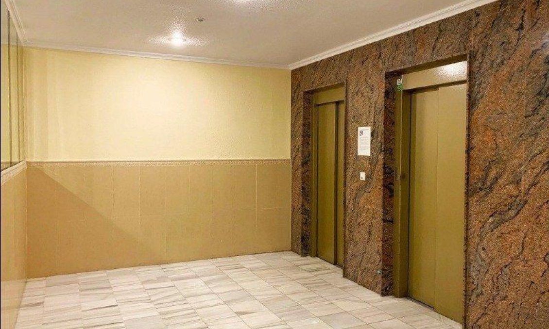 Resale - Apartment -
Torrevieja - Playa del Cura