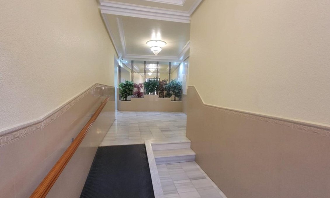 Resale - Apartment -
Torrevieja - Playa del Cura