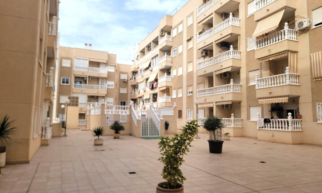 Resale - Apartment -
Torrevieja - Playa del Cura