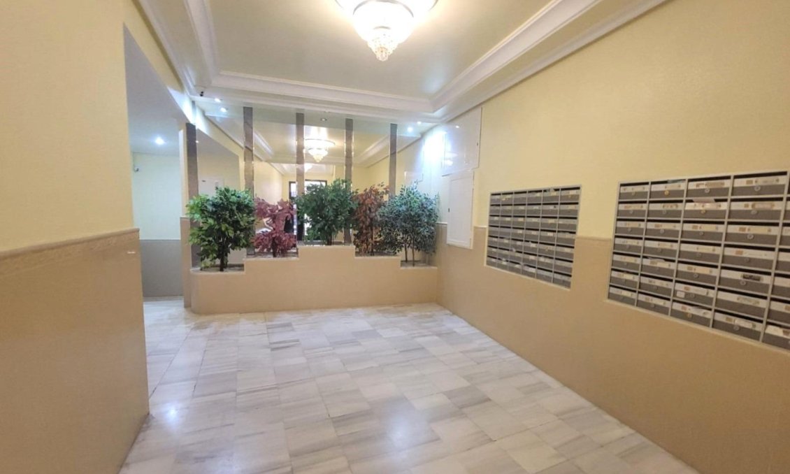 Resale - Apartment -
Torrevieja - Playa del Cura