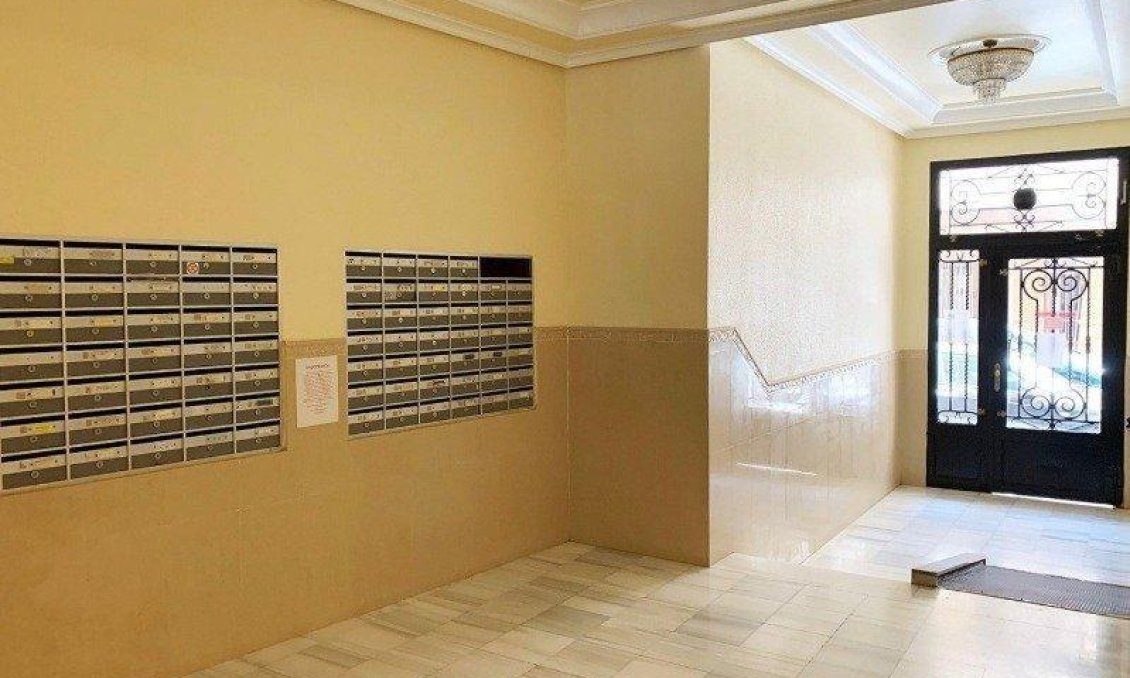 Resale - Apartment -
Torrevieja - Playa del Cura