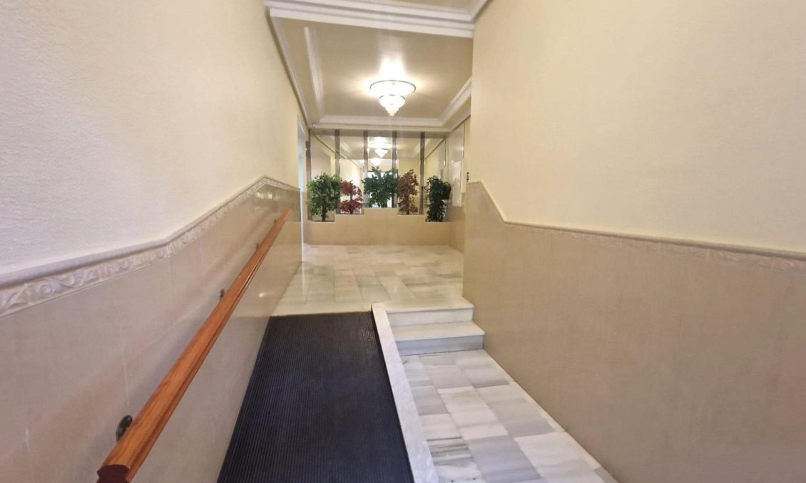 Resale - Apartment -
Torrevieja - Playa del Cura