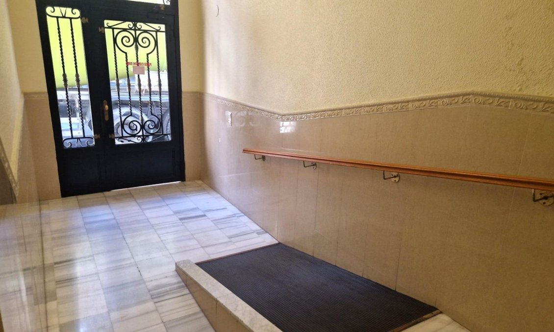 Resale - Apartment -
Torrevieja - Playa del Cura