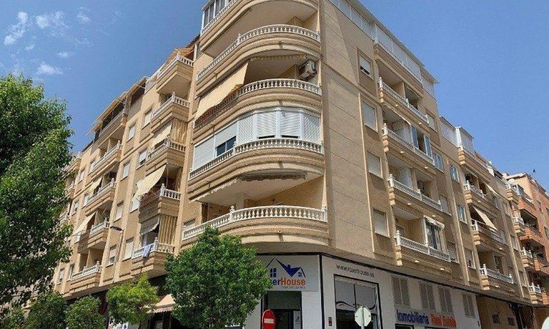 Resale - Apartment -
Torrevieja - Playa del Cura