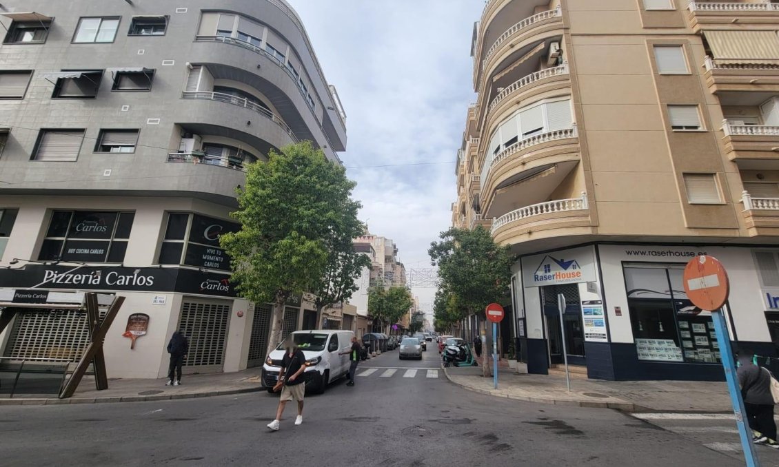 Resale - Apartment -
Torrevieja - Playa del Cura