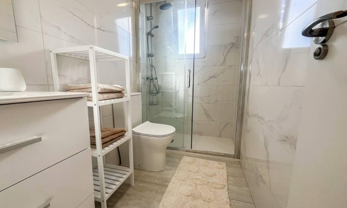 Revânzare - Apartament -
Torrevieja - Costa Blanca