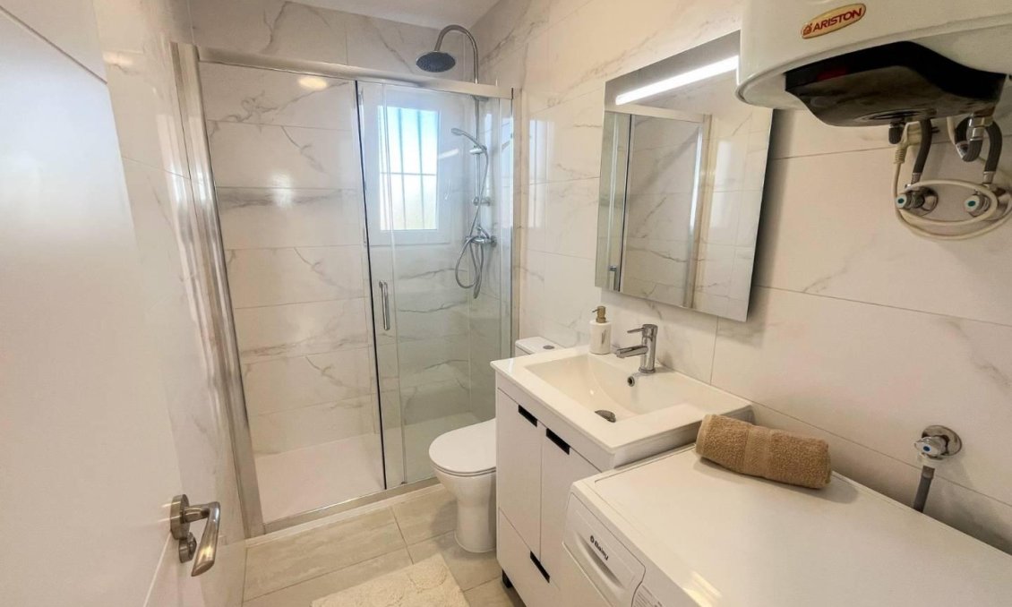 Revânzare - Apartament -
Torrevieja - Costa Blanca