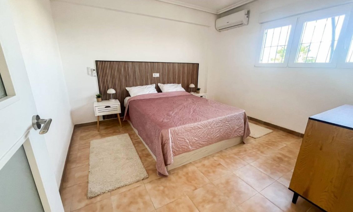 Revânzare - Apartament -
Torrevieja - Costa Blanca