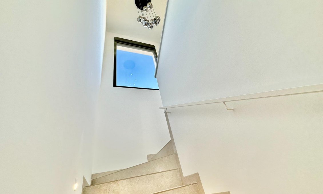 Használt Ingatlanok - Villa -
Orihuela - Las Colinas Golf