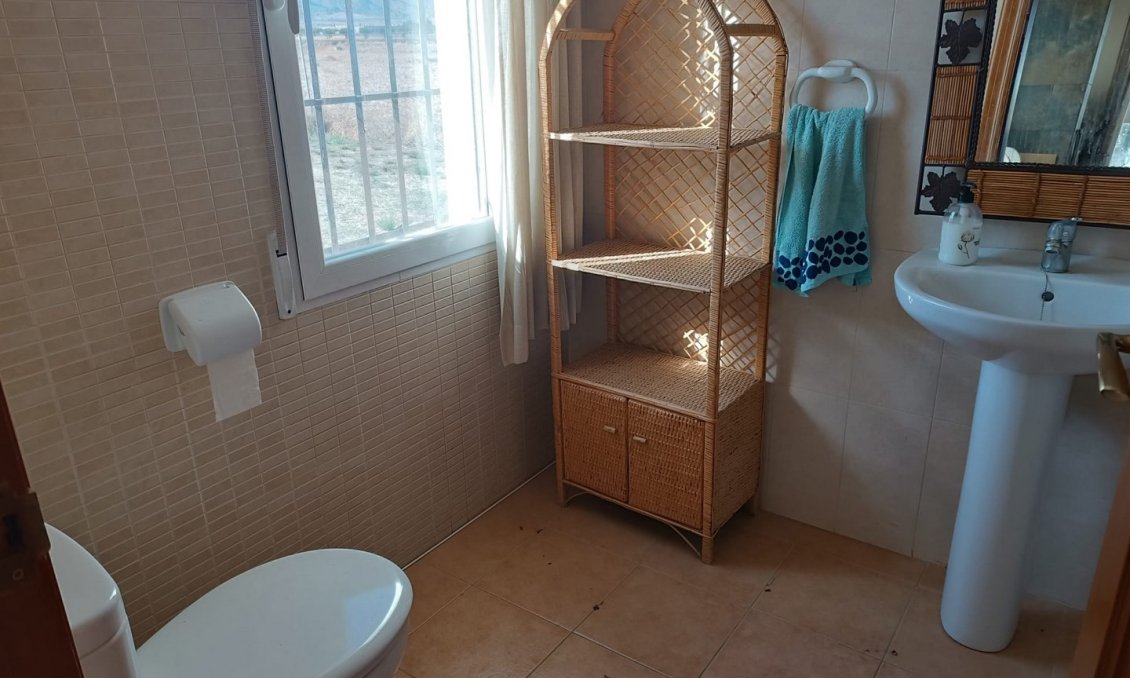 Használt Ingatlanok - Villa -
Yecla - Inland