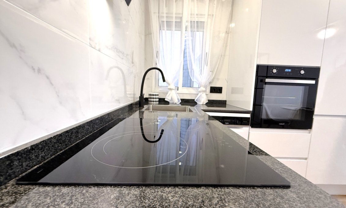 Használt Ingatlanok - Apartman -
Torrevieja - Costa Blanca