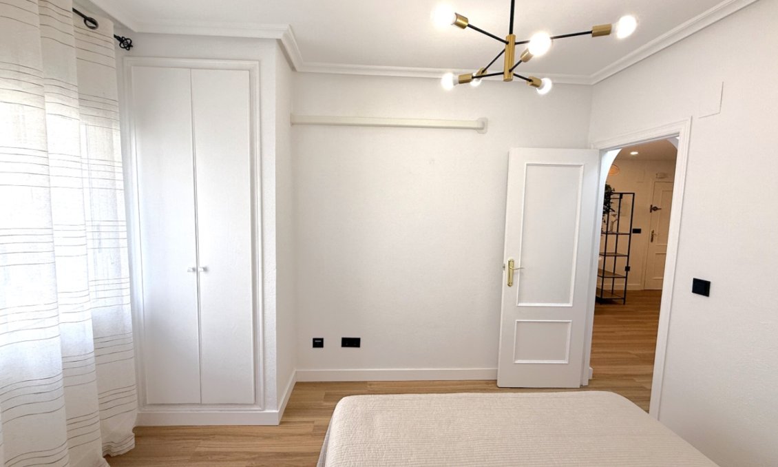 Használt Ingatlanok - Apartman -
Torrevieja - Costa Blanca