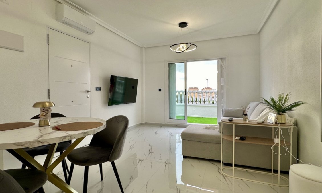 Segunda mano - Apartamento -
Orihuela - Inland