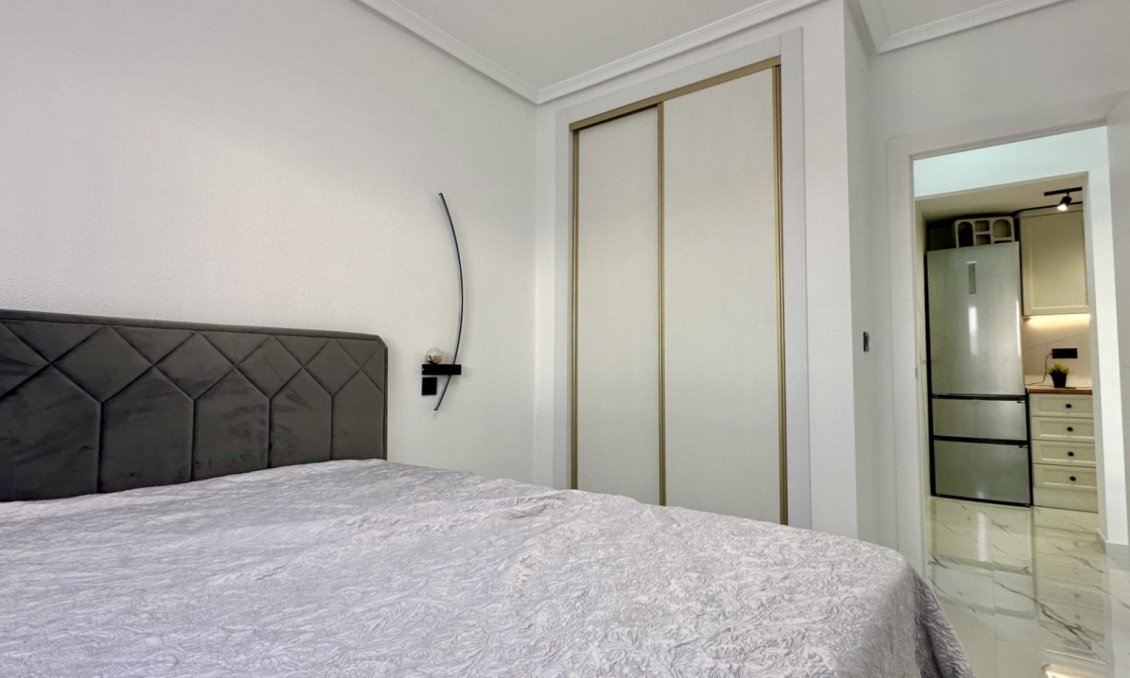 Segunda mano - Apartamento -
Orihuela - Inland