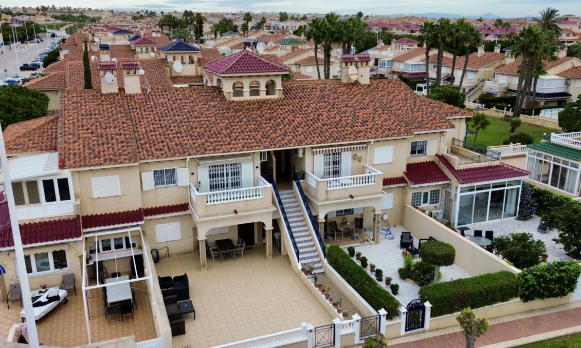 Segunda mano - Apartamento -
Orihuela - Inland