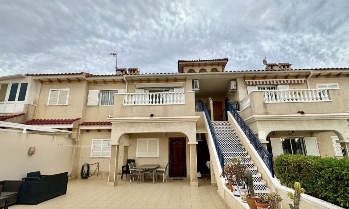 Segunda mano - Apartamento -
Orihuela - Inland