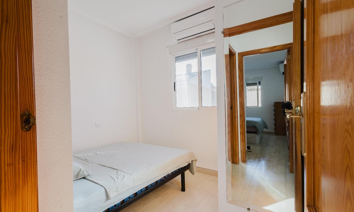 Segunda mano - Bungalow -
Torrevieja - Costa Blanca