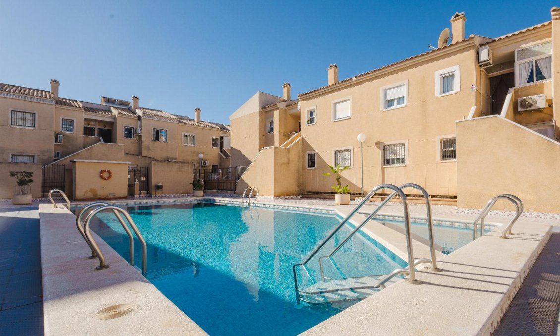 Segunda mano - Bungalow -
Torrevieja - Costa Blanca