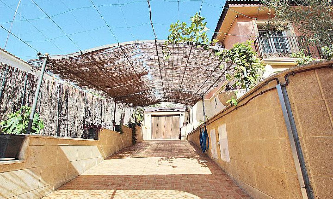 Használt Ingatlanok - Villa -
Torrevieja - Costa Blanca