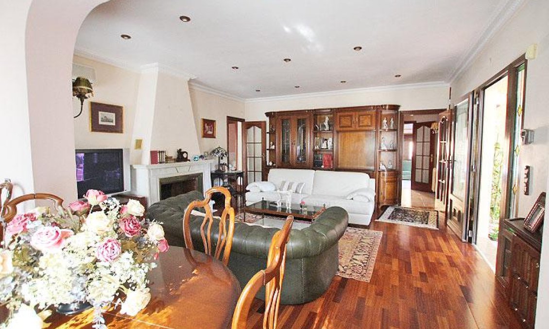 Használt Ingatlanok - Villa -
Torrevieja - Costa Blanca