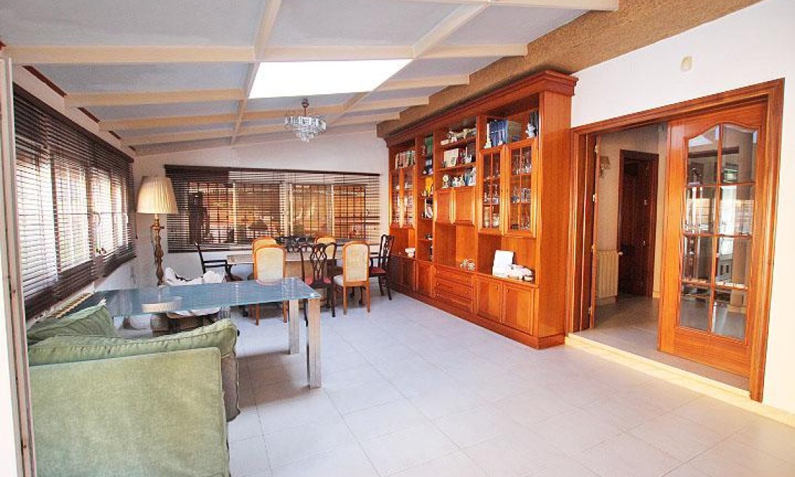 Használt Ingatlanok - Villa -
Torrevieja - Costa Blanca