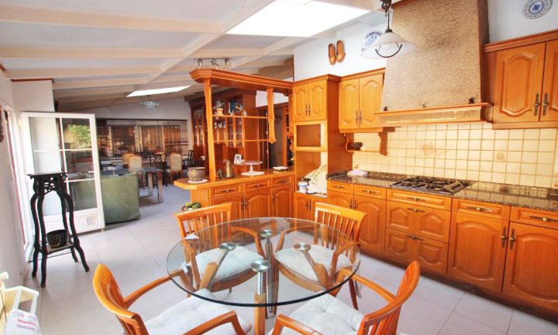 Használt Ingatlanok - Villa -
Torrevieja - Costa Blanca