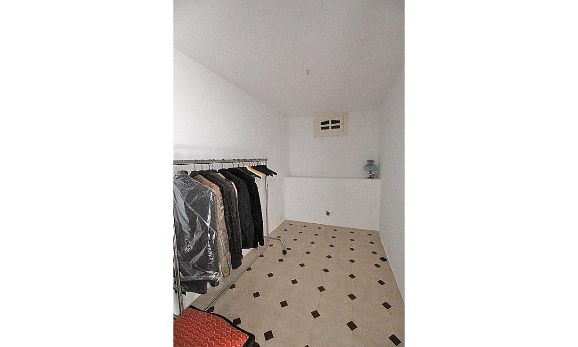 Használt Ingatlanok - Villa -
Torrevieja - Costa Blanca