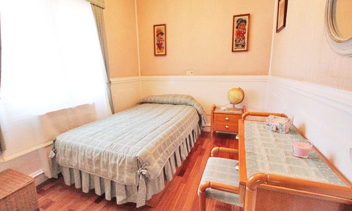 Használt Ingatlanok - Villa -
Torrevieja - Costa Blanca