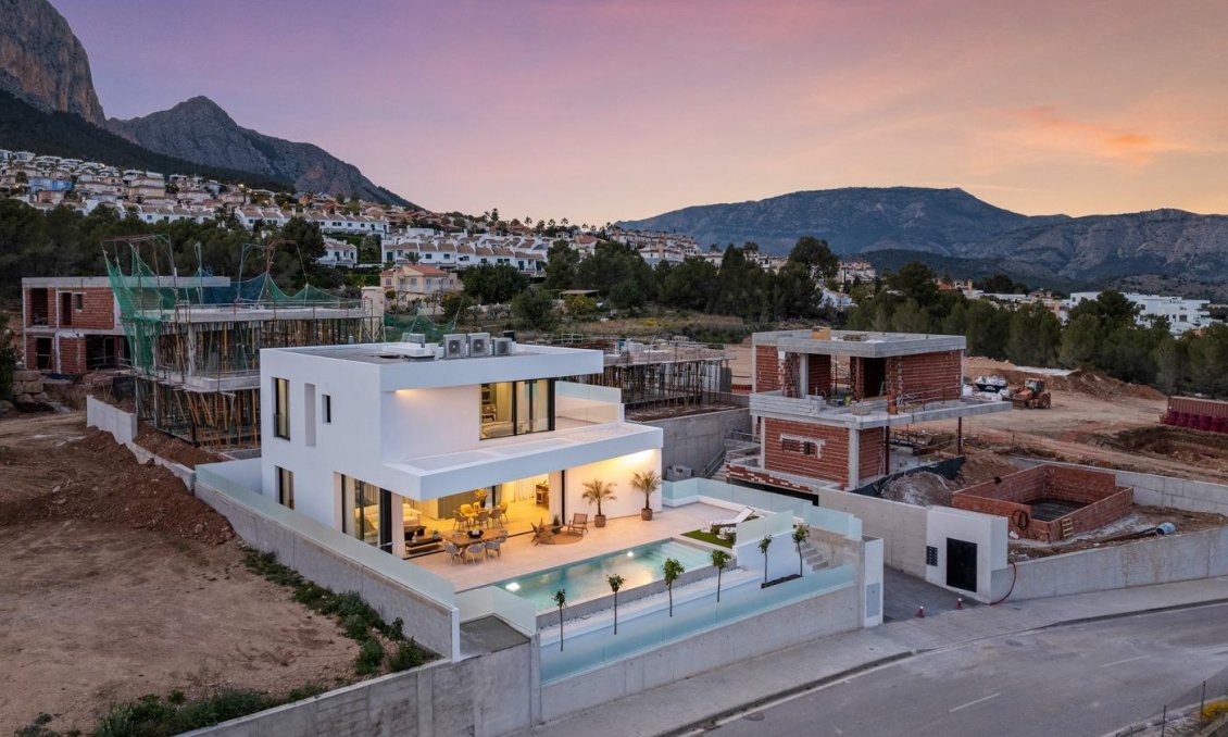 Obra nueva - Villa -
Polop - Urbanizaciones