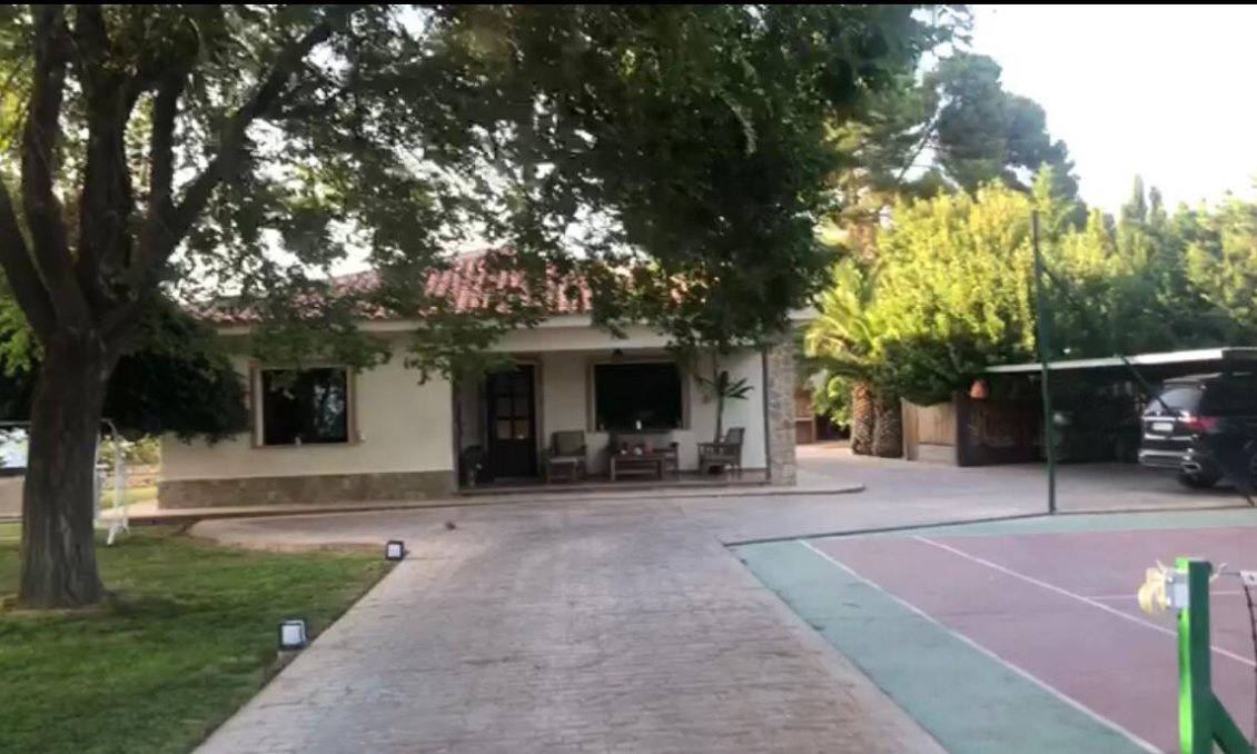 Segunda mano - Villa -
Elda - Inland