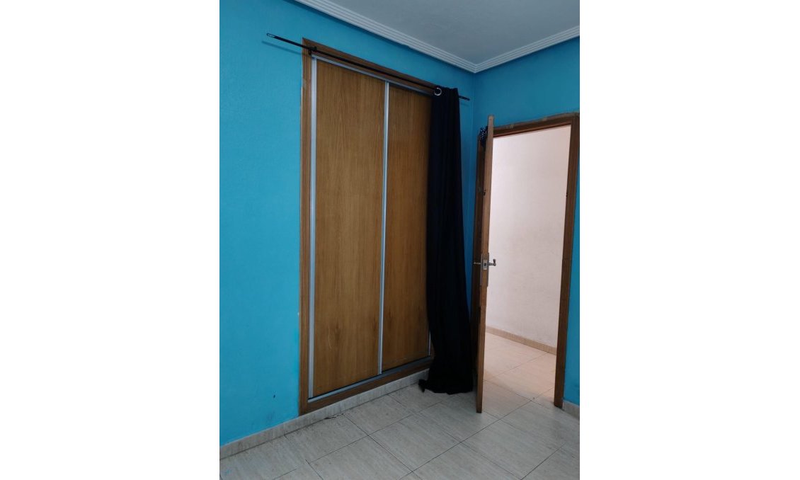 Revente - Appartement -
Torrevieja - Centro