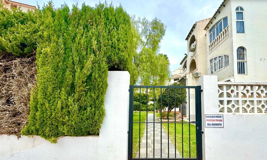 Revente - Appartement -
Torrevieja - Estacion De Autobuses