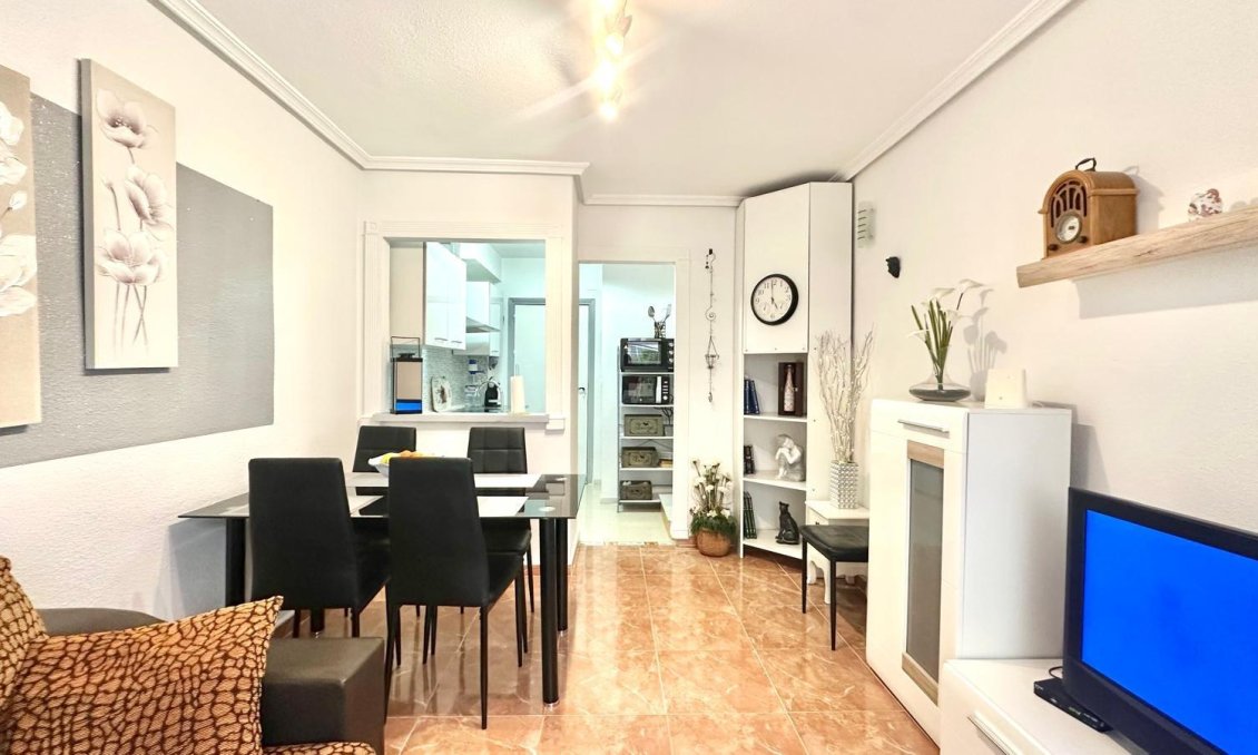 Revente - Appartement -
Torrevieja - Estacion De Autobuses