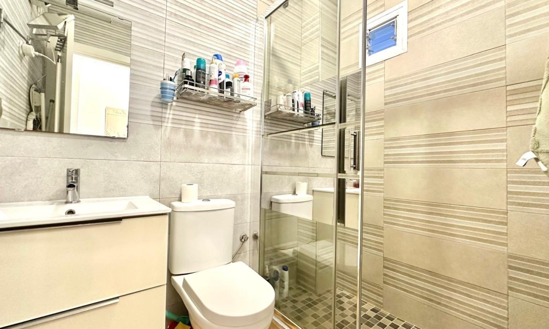 Revente - Appartement -
Torrevieja - Estacion De Autobuses