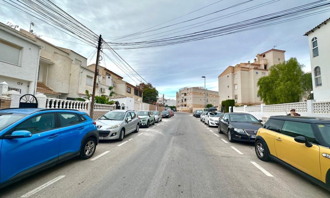 Revente - Appartement -
Torrevieja - Estacion De Autobuses