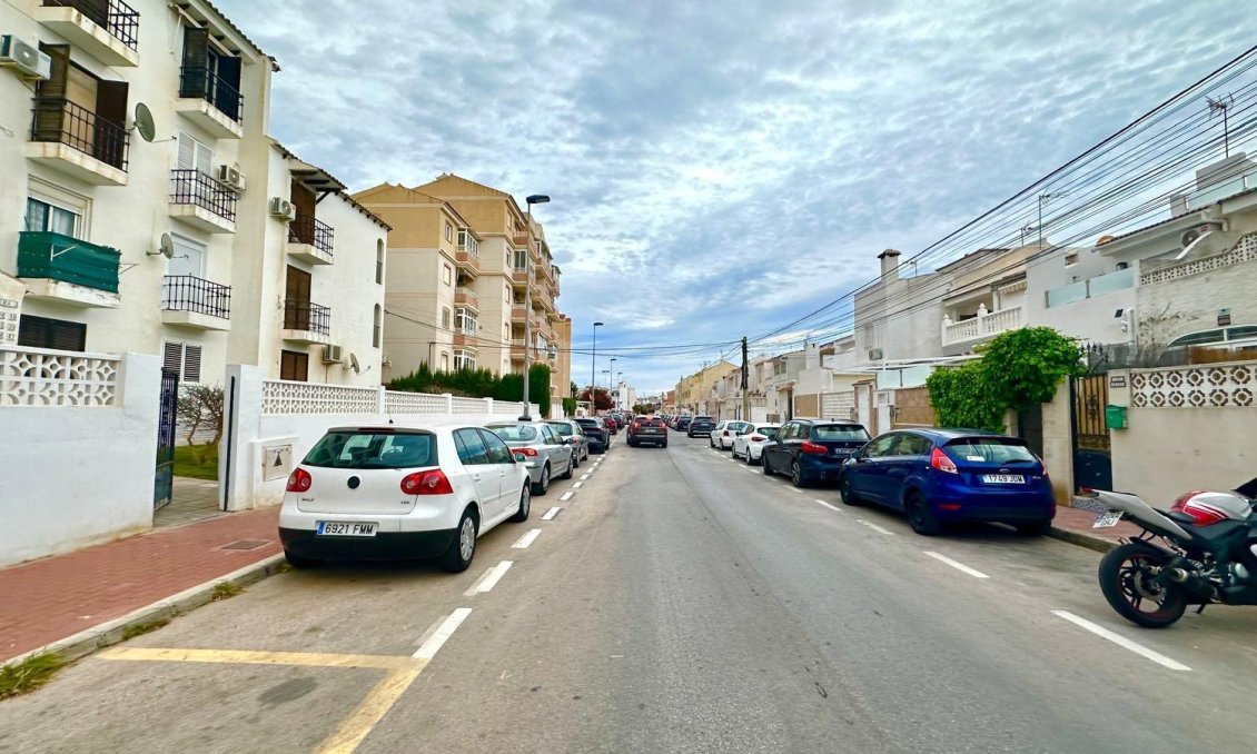 Revente - Appartement -
Torrevieja - Estacion De Autobuses