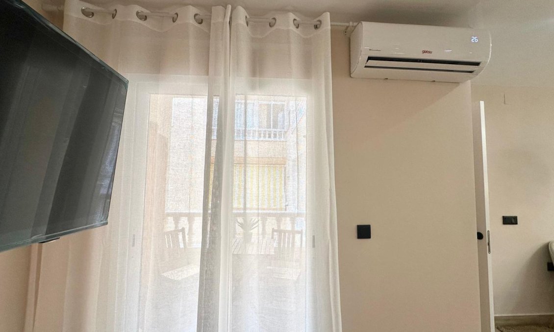 Revente - Appartement -
Torrevieja - Centro