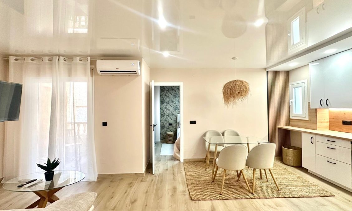 Revente - Appartement -
Torrevieja - Centro