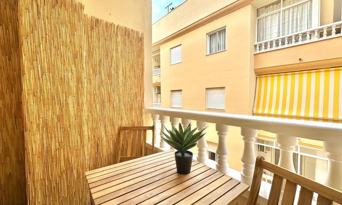 Revente - Appartement -
Torrevieja - Centro
