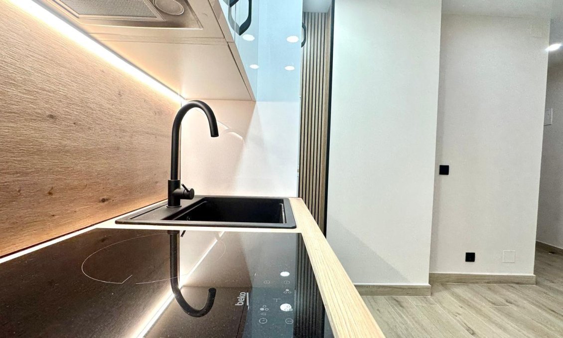 Revente - Appartement -
Torrevieja - Centro