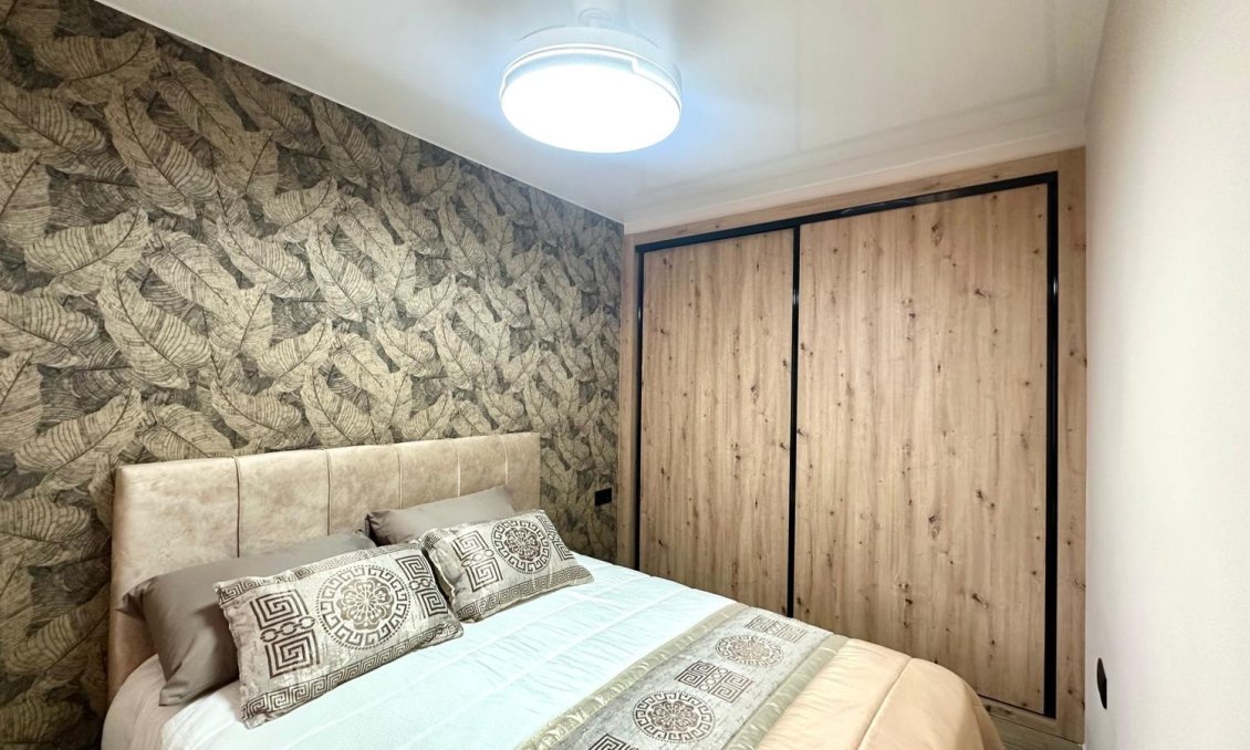 Revente - Appartement -
Torrevieja - Centro