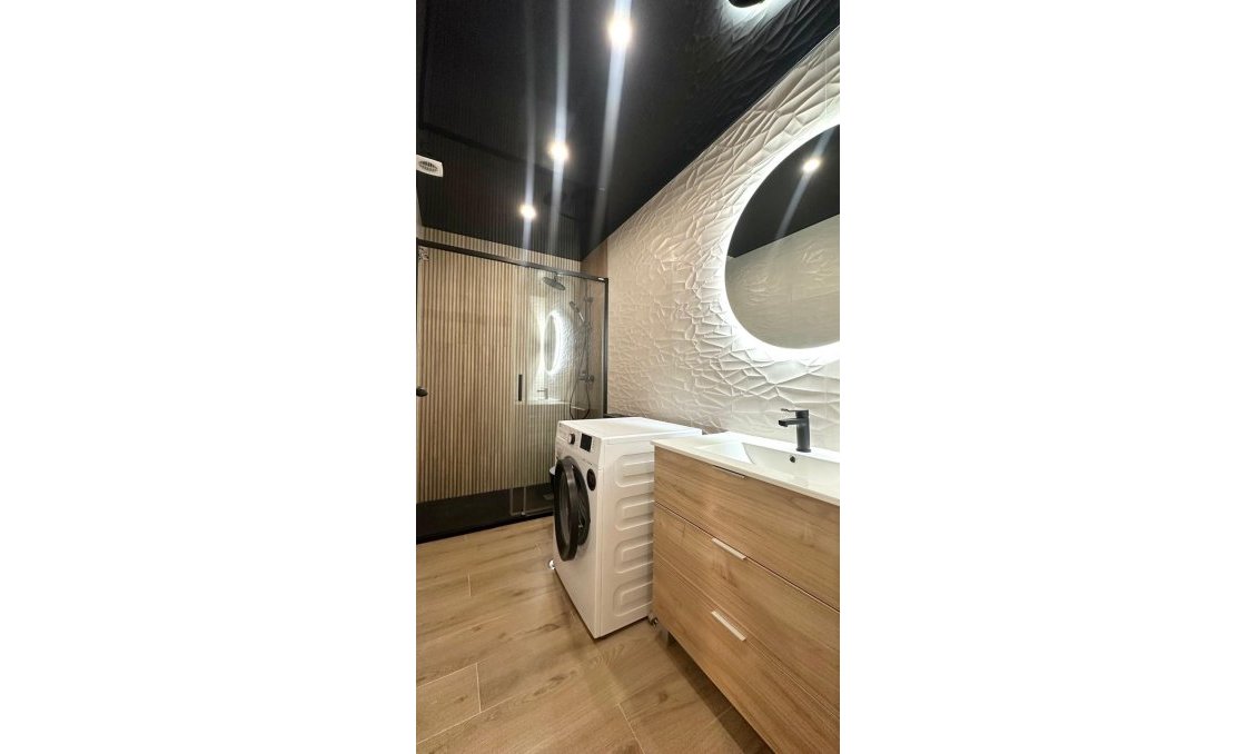 Revente - Appartement -
Torrevieja - Centro