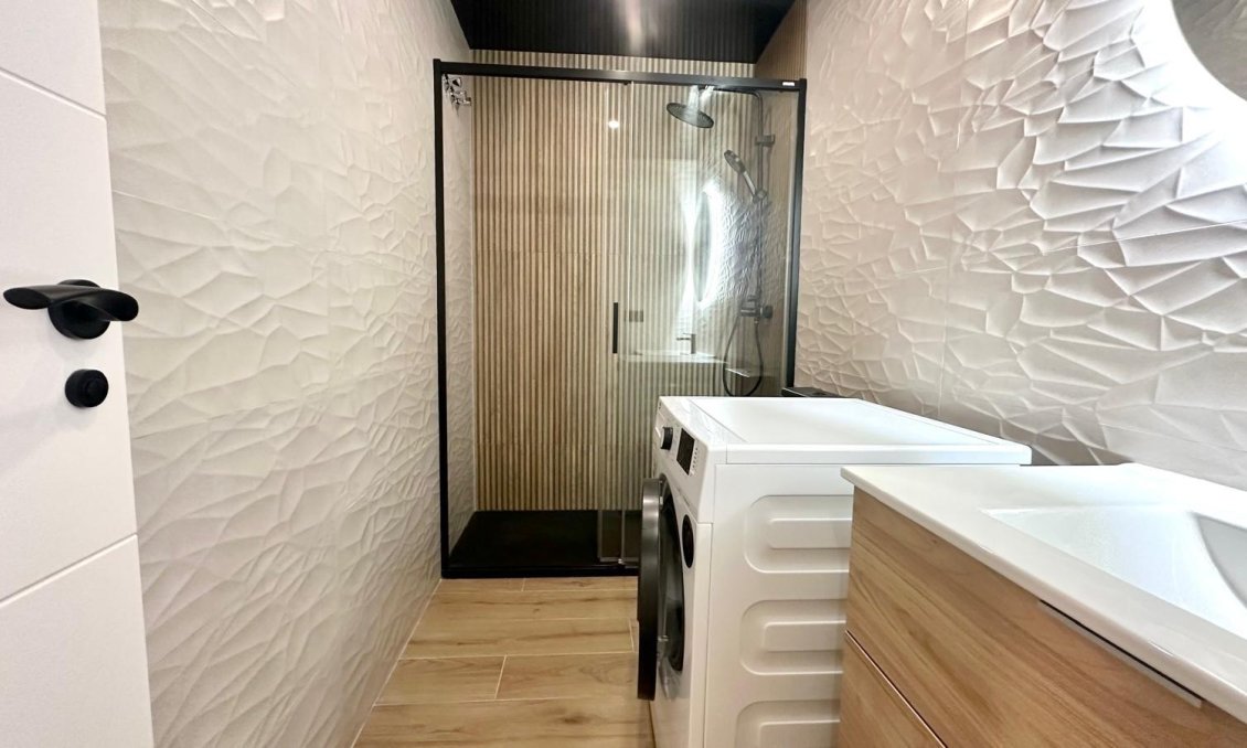 Revente - Appartement -
Torrevieja - Centro