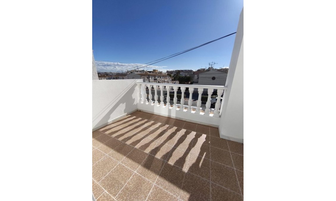 Segunda mano - Town House -
Torrevieja