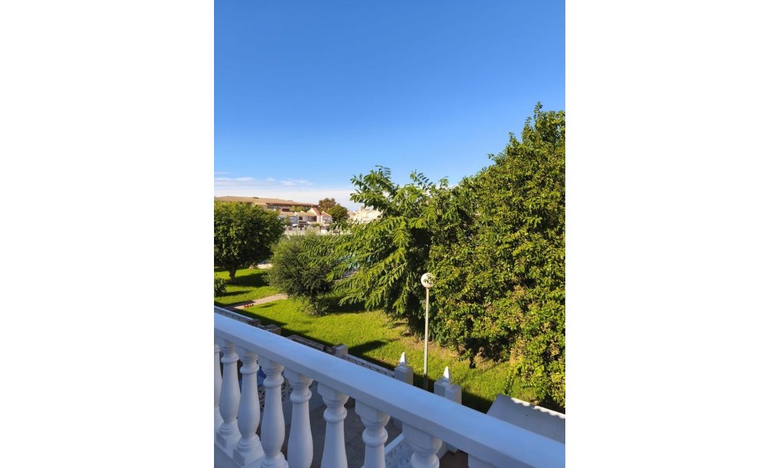 Segunda mano - Town House -
Torrevieja